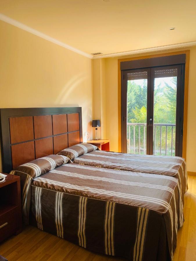 Hotel Av Apartamentos Ловьос Экстерьер фото
