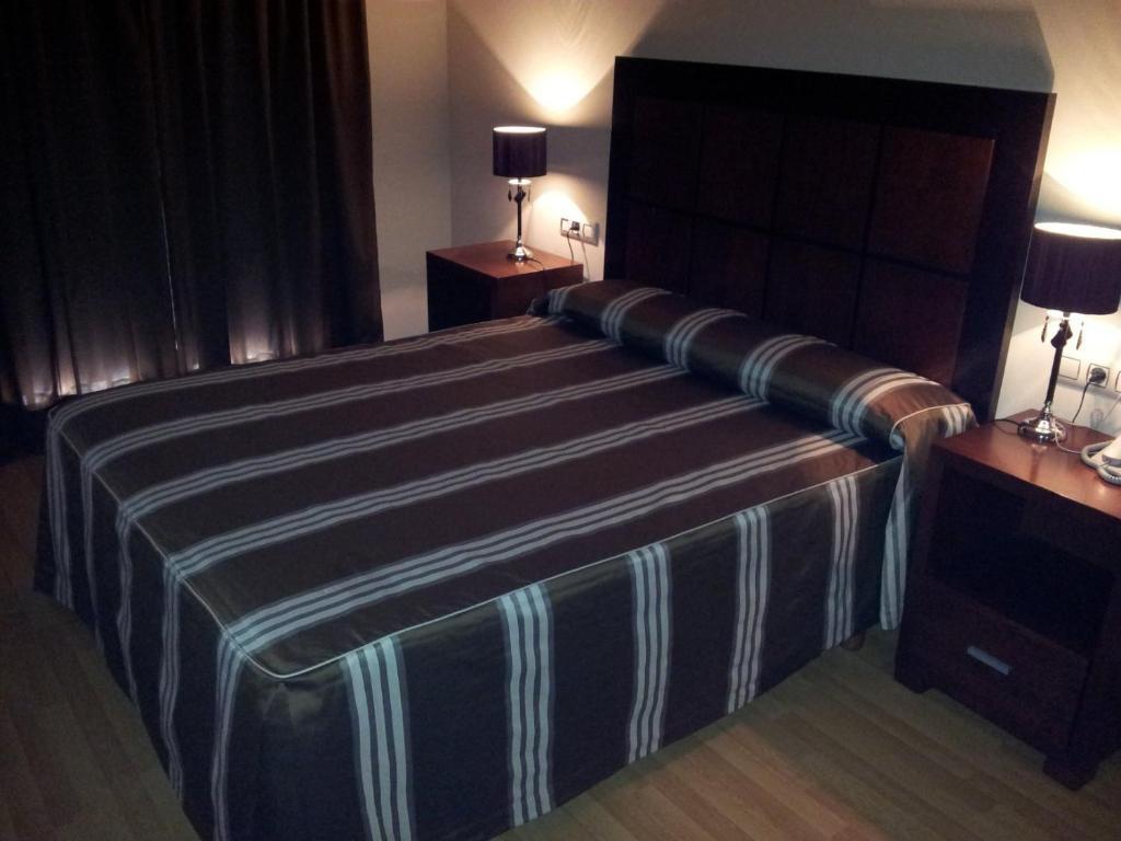 Hotel Av Apartamentos Ловьос Номер фото