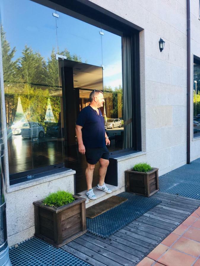 Hotel Av Apartamentos Ловьос Экстерьер фото